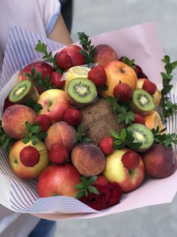 Fruit bouquet "Fruits and Flowers Market" in Dnipro on special offer.