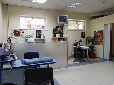 Manicure table in the beauty salon "Zhitєdayna kvіtka" in Kiev. Sign up for a manicure at a discount.