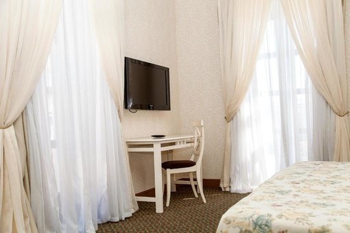 Book Reikartz Kamenetz Podolsky Hotel with 5% discount