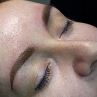 Permanent eyebrow makeup at Anna Kolesnik's studio in Kharkov. Do according to the action.
