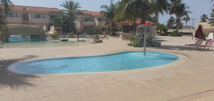 Crown Resorts Henipa 3* Hotel Larnaca Cyprus