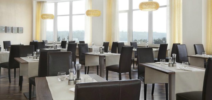Discounts at the hotel &quot;khortitsa palace&quot;
