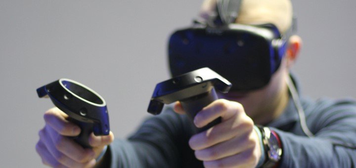 VR helmet for rent at the MirVR club in Odessa. Pay for the promotion.5