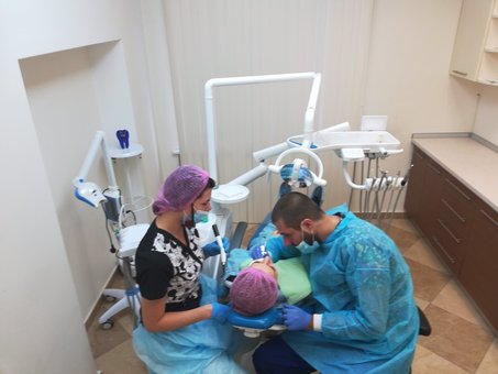 Likuvannya teeth at the clinic "Your Usmishka Med-Grand" at Kiev. Get ready for the promotion.