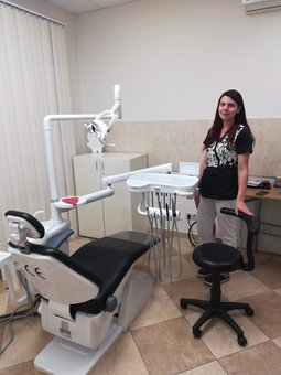 Professional teeth cleaning at the clinic "Your Usmishka Med-Grand" at Kiev. Get ready for the promotion.