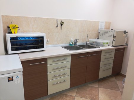 Possession in the dental center "Your Usmishka MedGrand" near Kiev. Get ready for the promotion.