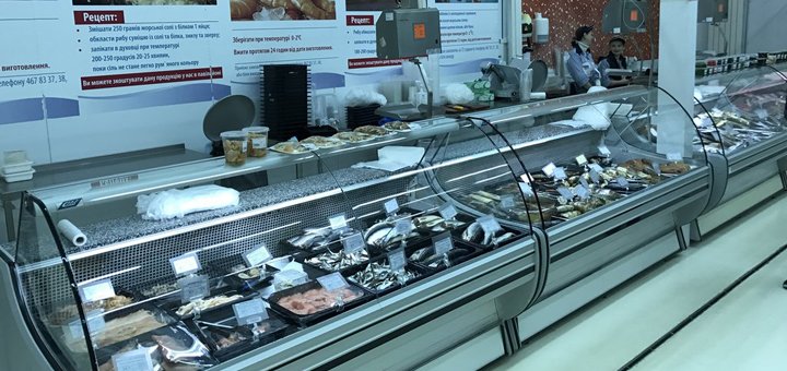 Fish shop-restaurant &quot;flagman&quot;. discounts on dishes