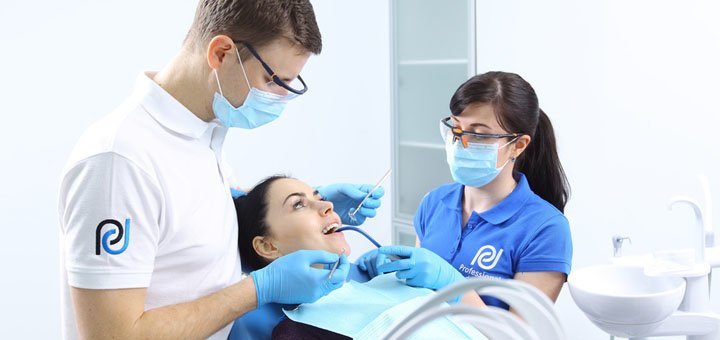 «Профессионал-Дентал» – стоматологическая клиника в Киеве. Лечите зубы по акции.