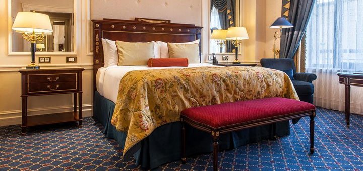 Номер в отеле «Fairmont Grand Hotel» в Киеве. Забронировать номер со скидкой. Отели в центре Киева.