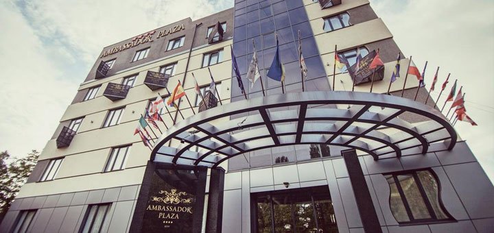 Отель «Ambassador Plaza». Забронировать номер в отеле «Амбассадор» со скидкой. Отели в Киеве.