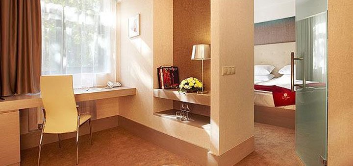 Номер в отеле «City Park Hotel» в Киеве. Забронировать номер в отеле со скидкой. Отель в центре Киева.