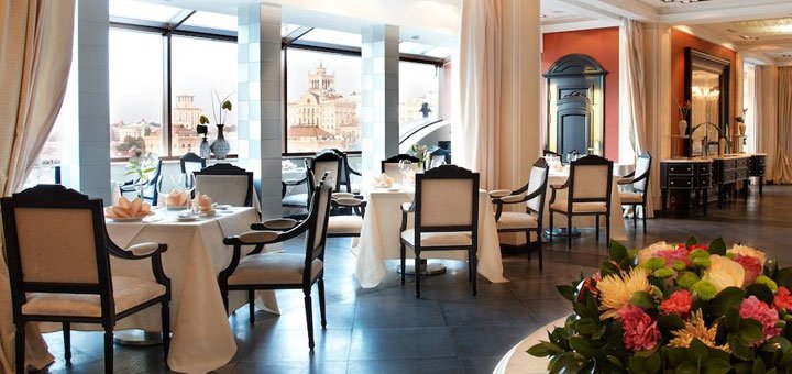 Restaurant in the &quot;premier palace hotel&quot;. premier palace hotel in the center of kiev. book a room at the premier palace hotel with a discount. hotel in the center of kiev.