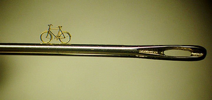 Museum of microscopic miniatures in the Kiev Pechersk Lavra. Visit the stock exhibition.