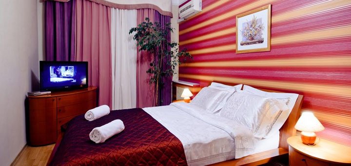 Room at the Shelter Hotel in Kiev. Book a room at the Shelter Hotel. Hotels in the center of Kiev.