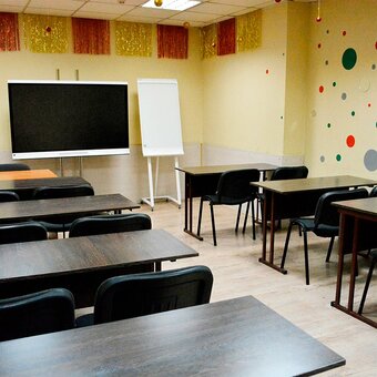 Бронирование места в коворкинге «Campus Anticafe» в Киеве по скидке