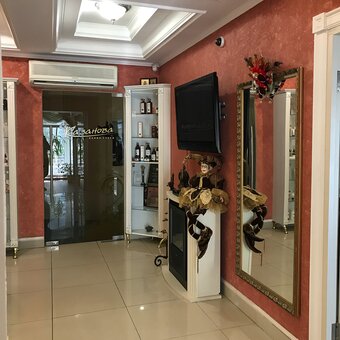Аппаратный маникюр в салоне красоты Казанова Черкассы. Записывайтесь на аппаратный маникюр по акции