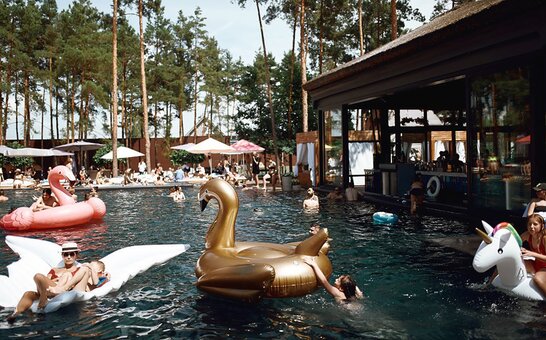 Ресторан Queen Country Club в Козине 11