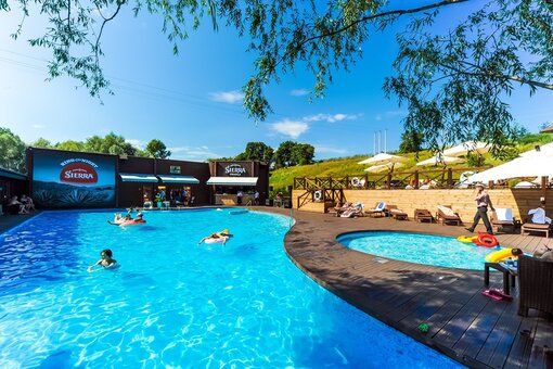 Equestrian club, hotel Equides Club in Lesniki