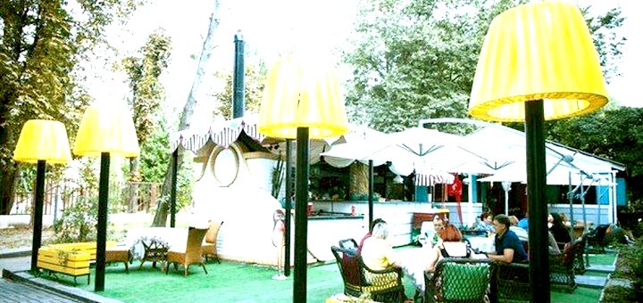 Интерьер ресторана «Boho Chill&Grill» услуги и акции