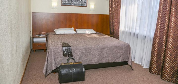 Room at the Dnepropetrovsk hotel in the Dnieper. Book a room at a discount. Hotel in the center of the Dnieper. Inexpensive hotel in the Dnieper.