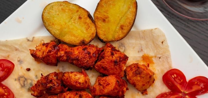 Discount on menu at Damascus bar