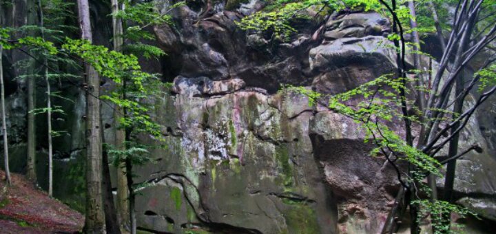 «протяте каміння»