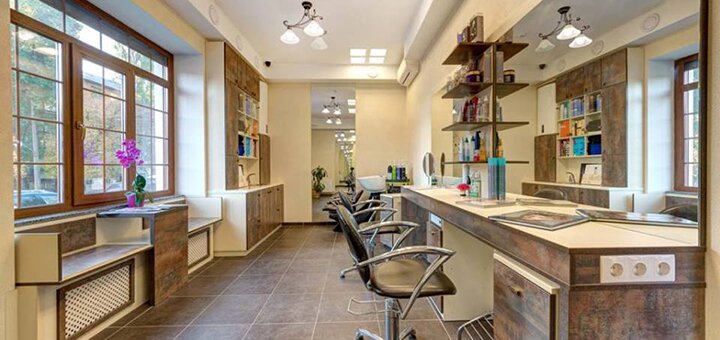 Beauty salon "Dali Deluxe" in Kiev. Order services with a discount.