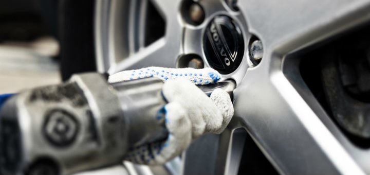 Tire service in topgum car repair shop in odessa. pay for tire fitting and straightening of disks for a promotion.
