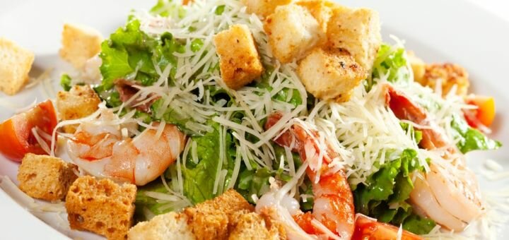 Discount on food with delivery from sushi max