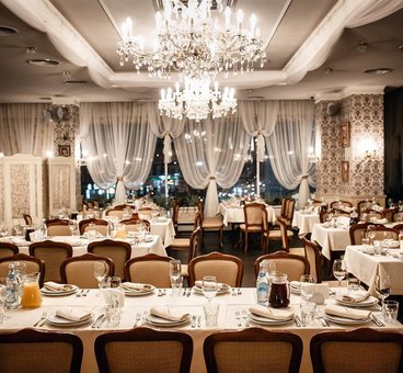 The interior of the restaurant "Panorama Lounge" in Kharkov 1