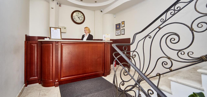 Discounts on holidays at the Royal Street Hotel 54