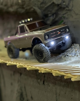 Radio controlled mini SUVs