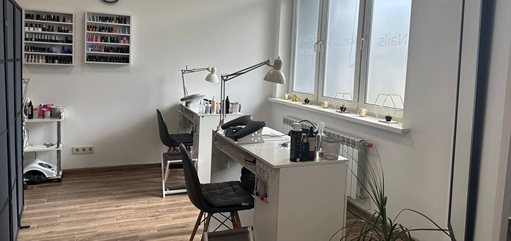Vixi Studio Beauty Salon. Get special deals on 28th.