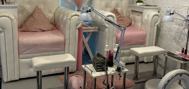 Майстер манікюру Олена. Відвідуйте по акції 11