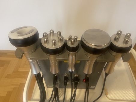 Жіночий масажний кабінет силует. Відвідуйте по акції 17