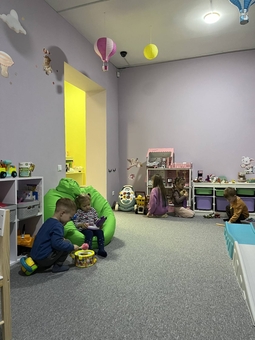 Playroom There are children. Visit for a special offer of 12.