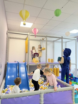 Playroom There are children. Visit with special offer 16