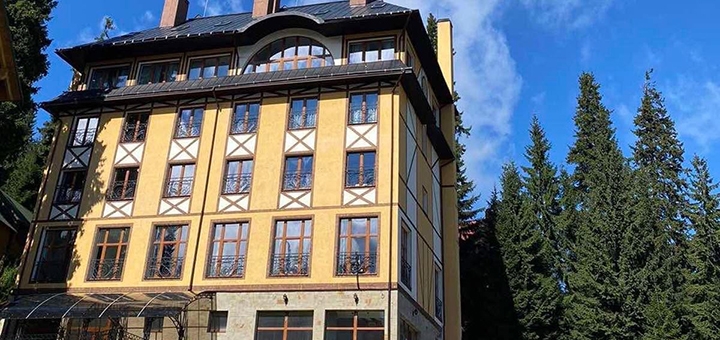 Villa Dragobrat Hotel. Enjoy a special offer of 8