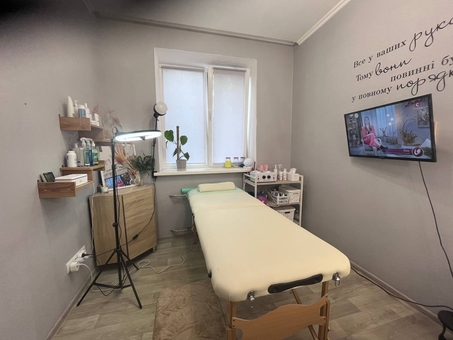 Elona Koroleva's beauty salon. Visit with a 4% discount.