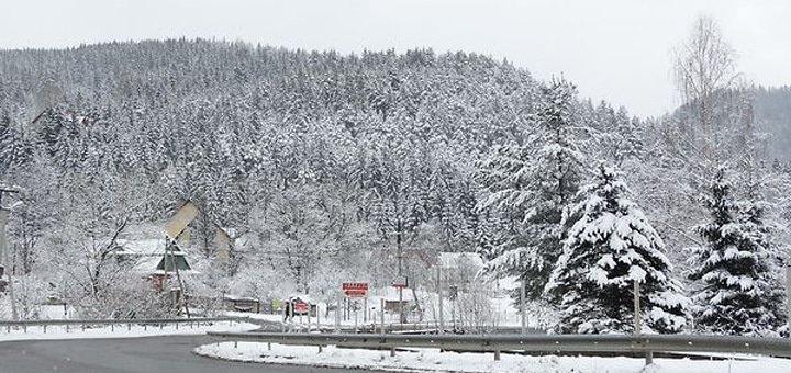 Environs of the hotel and restaurant complex "Crimea" in Yaremche. Book your vacation with a discount.