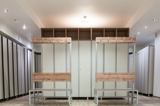 Роздягальня в фітнес-клубі «5 елемент». абонементи зі знижкою