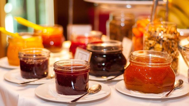 The menu of the dining room of the hotel "Khreshchatyk". Book a room at a discount