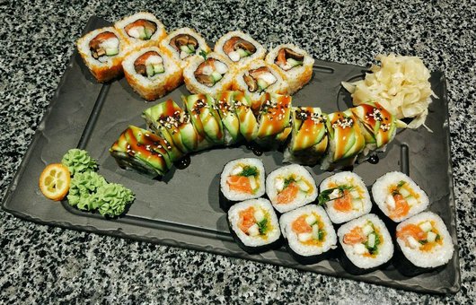 Fish shop-restaurant &quot;flagman&quot;. discounts on dishes