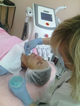 Mesotherapy in the beauty salon «Figura» in Kryvyi Rih. Sign up for a massage for a promotion.