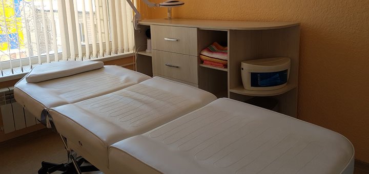 Косметолог в женском клубе красоты и спорта «Чаривна Пани» в Кривом Роге. Записывайтесь на чистку лица по скидке.