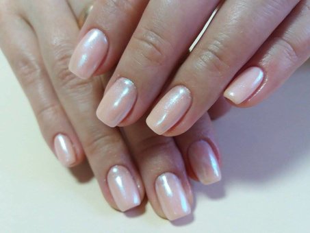 Манікюр втирання у салоні краси «Леді Вікторія» у Дніпрі. Записуйтесь на манікюр з акції.