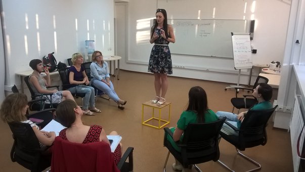 Тренінги з ораторського мистецтва від арт-бізнес-тренера Олена Жаворонкова по всій Україні. Замовляйте зі знижкою