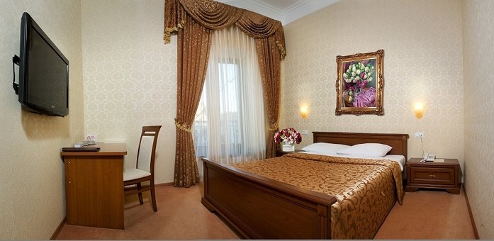 Discounts on holidays at the Royal Street Hotel 34